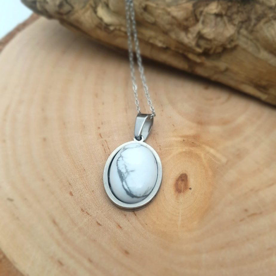 Collier Perles En Howlite Des USA - Chaîne En Acier Inoxydable - Neuf Avec étiquettes